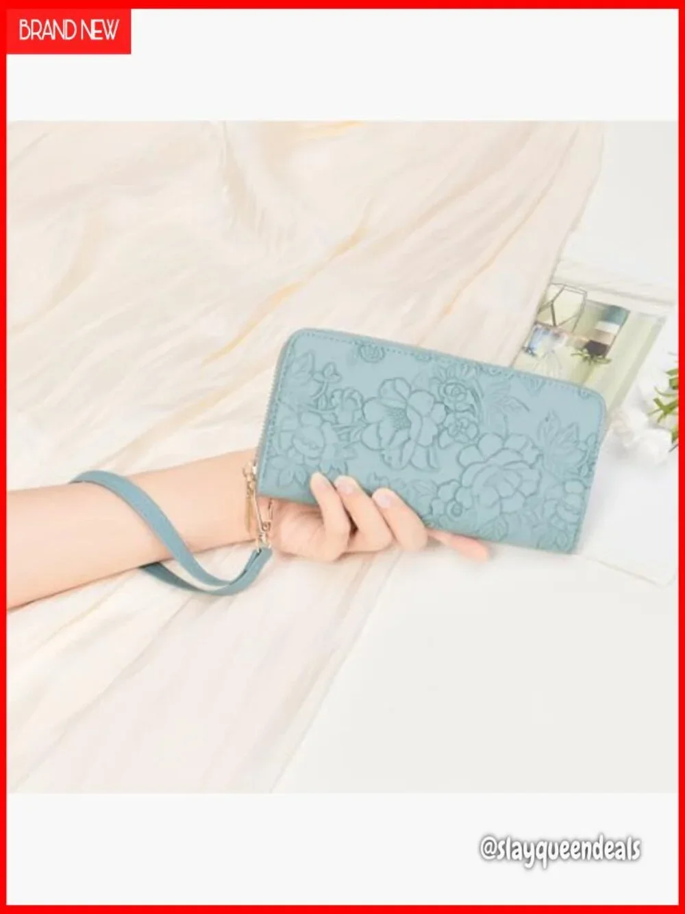 Large Capacity RFID Blocking Leather Wristlet Wallet with Detachable Strap
